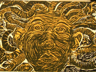 Tenía un montón de serpientes en su cabeza 